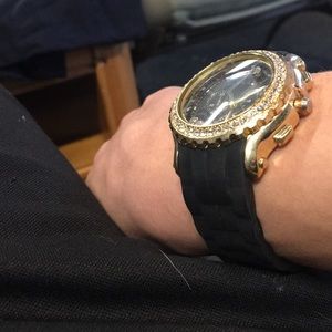 Meet your Posher, Christopher